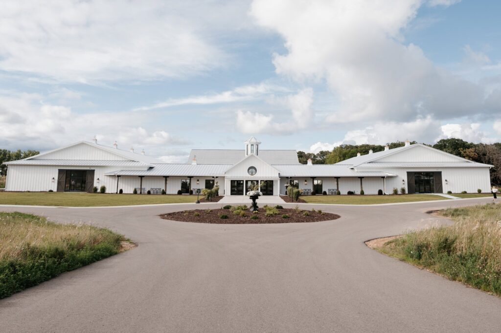 Equestria west is on the list as one of the top wedding venues to get married at in Minnesota, it's an award winning wedding venue and this photo of the exterior was taken by Lulle Photo and Film, a minneapolis wedding photograher.