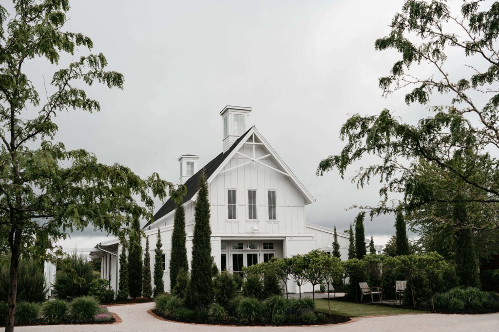 Spring wedding at redeemed farm in Scandia Minnesota